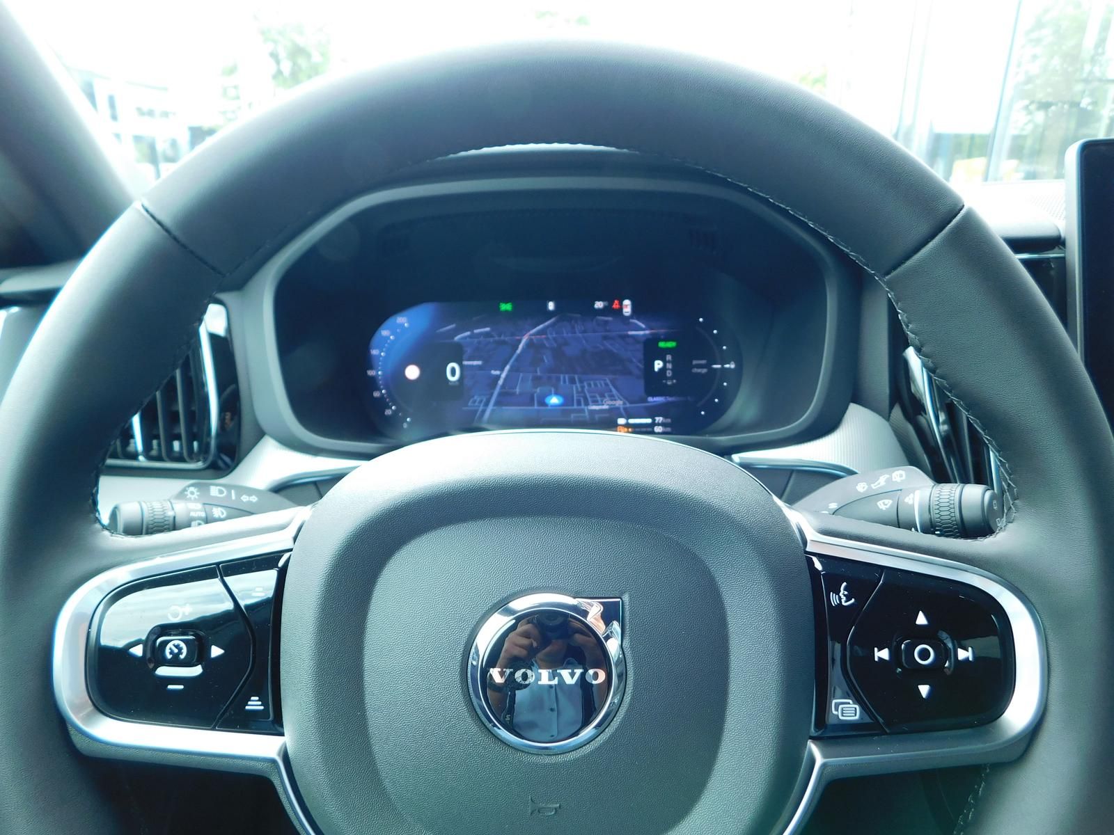 Fahrzeugabbildung Volvo XC60 T6 AWD Plus Black Edition