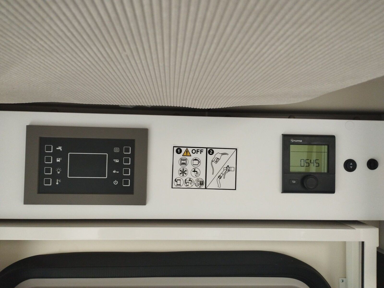 Fahrzeugabbildung Forster T F745 EB LTE,Solar,Markise,Lithium,Hubbett