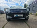 Ford Kuga Titanium - Ford Kuga aus 2016 mit Diesel-Antrieb: Navigationssystem, Geländewagen