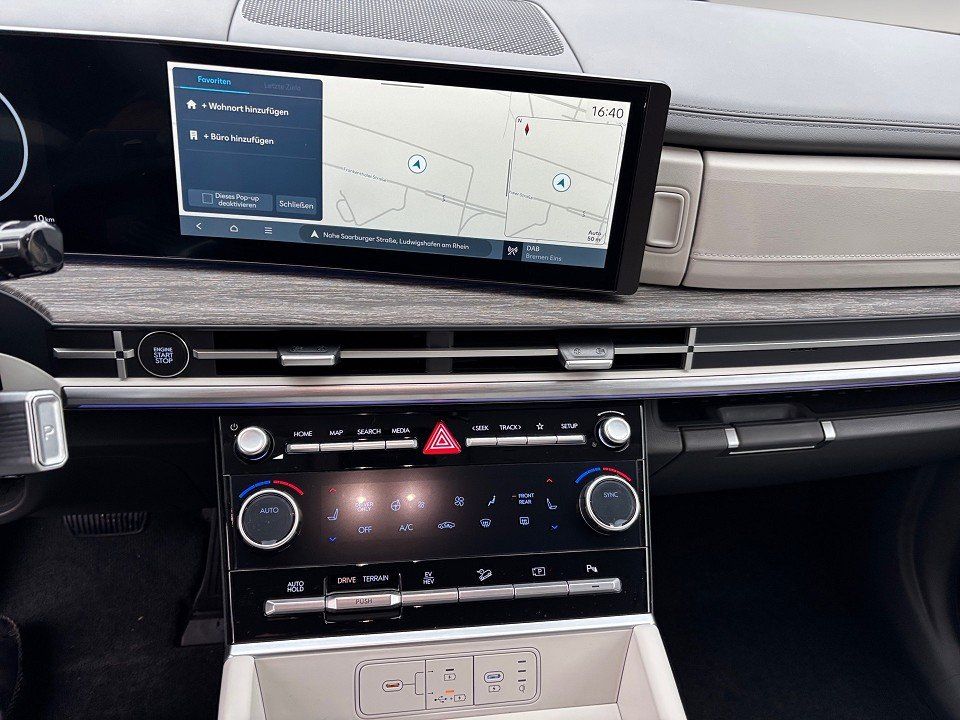 Fahrzeugabbildung Hyundai SANTA FE Plug-in AWD SIGNATURE