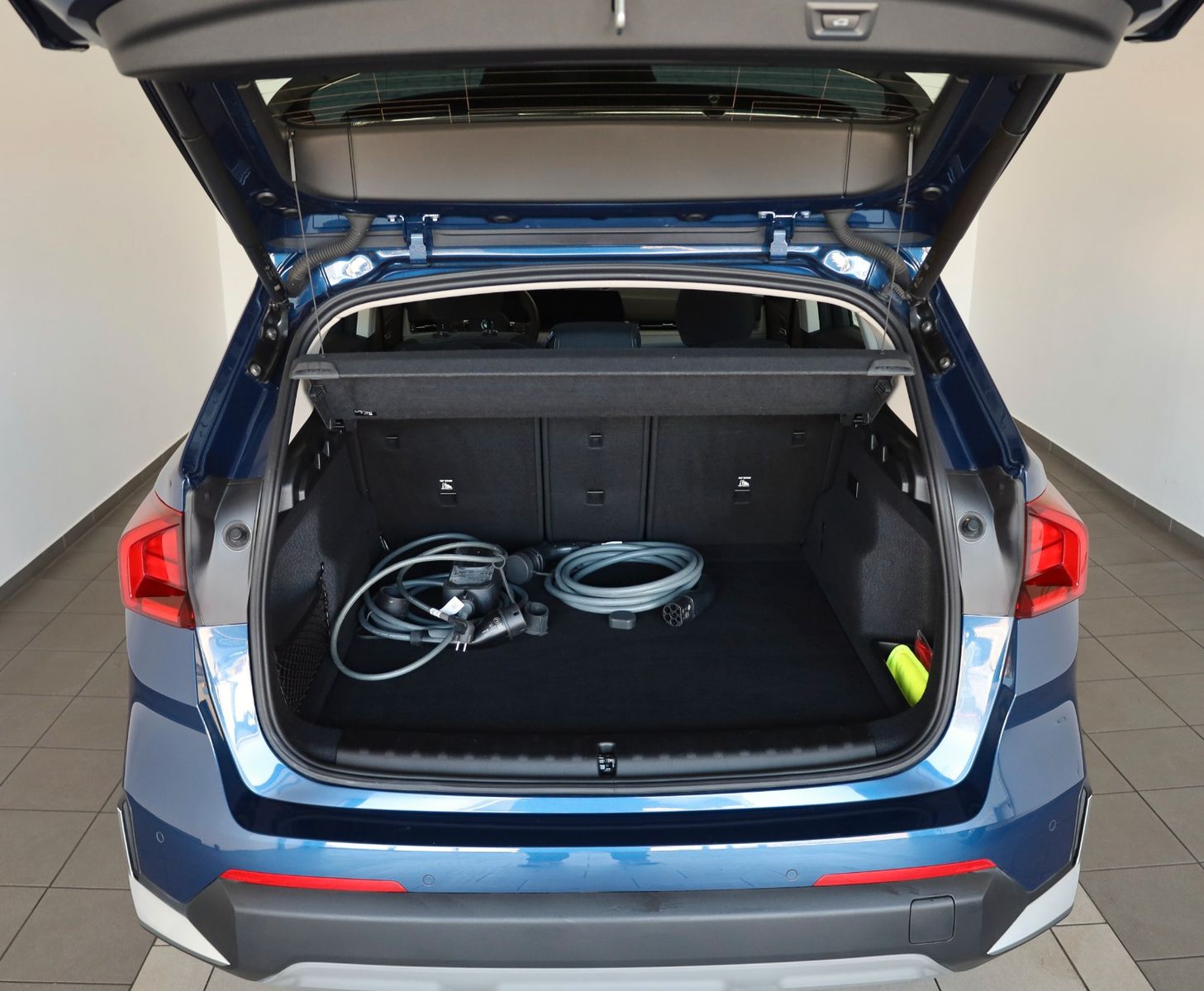 Fahrzeugabbildung BMW X1 xDrive25e,Navi,LED,Kamera,SH,CarPlay