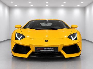 صورة 2 لـ 2012 Lamborghini AVENTADOR