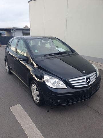 B 200 Automatik Klima+PDC+4xAirbag+2.Hand