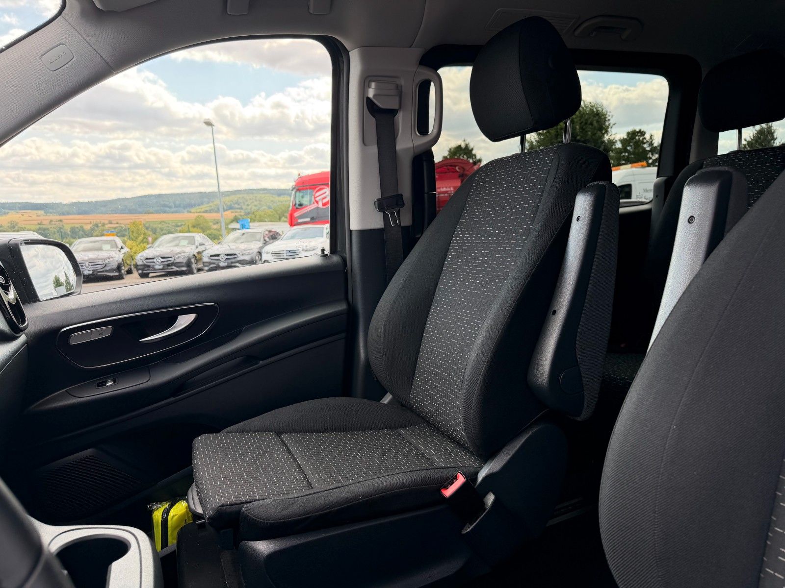 Fahrzeugabbildung Mercedes-Benz Vito 116 CDI 9G Tourer LED Kamera AHK2,5to
