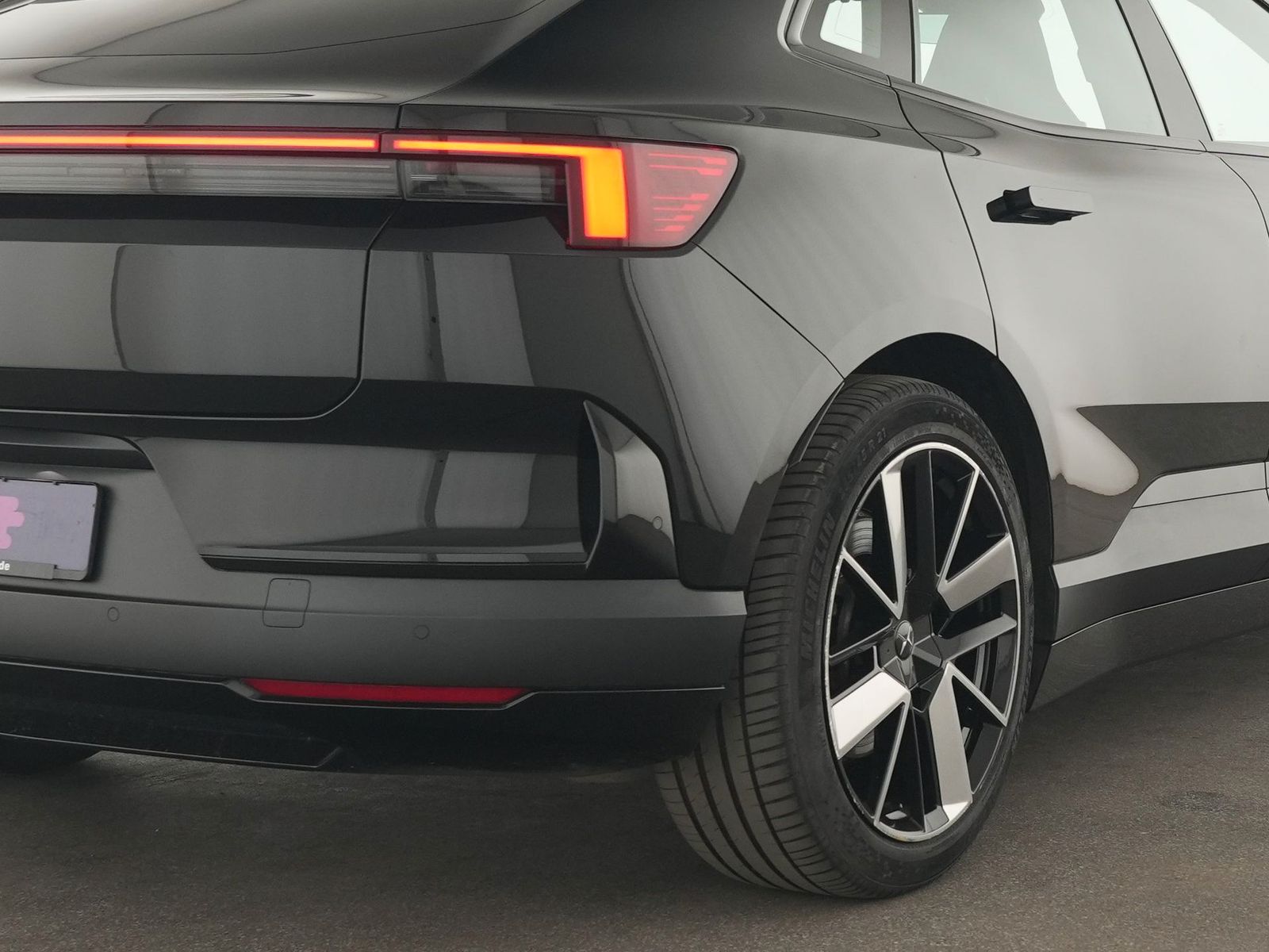 Polestar 4 - Bild 14