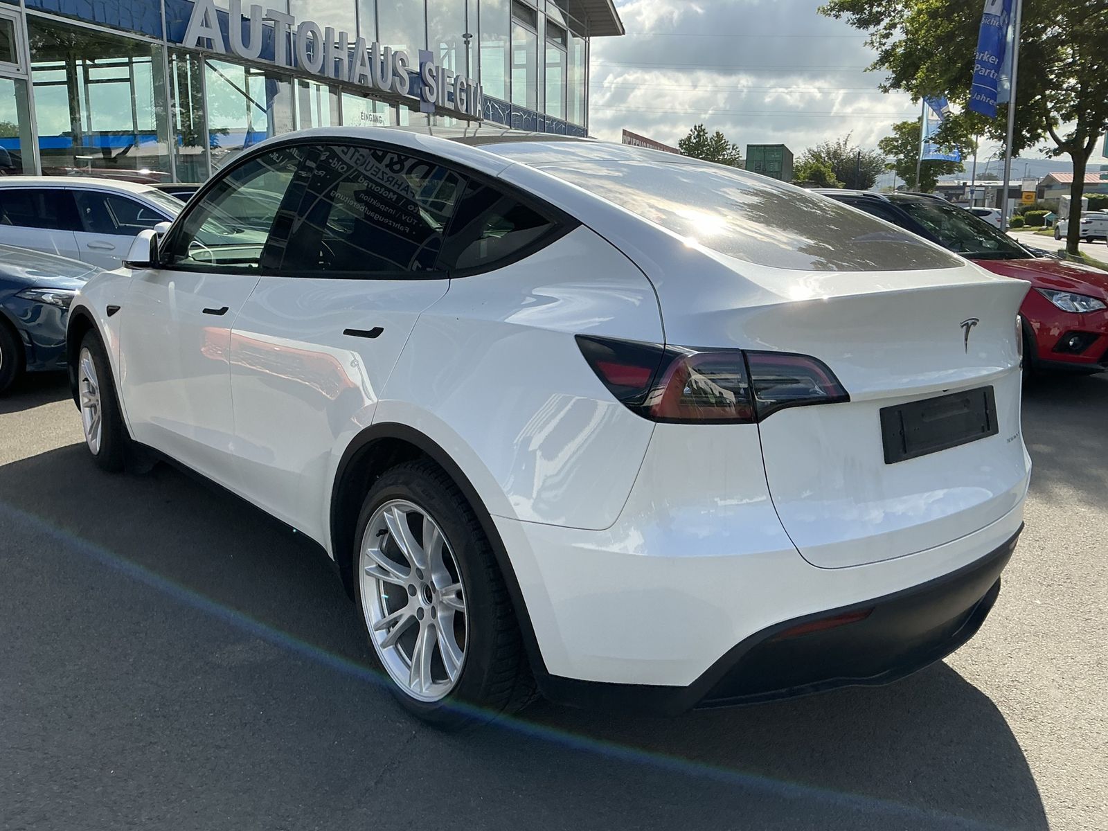 Tesla Model Y Long Range Dual AWD Leder Pano Autopilot imagem 2