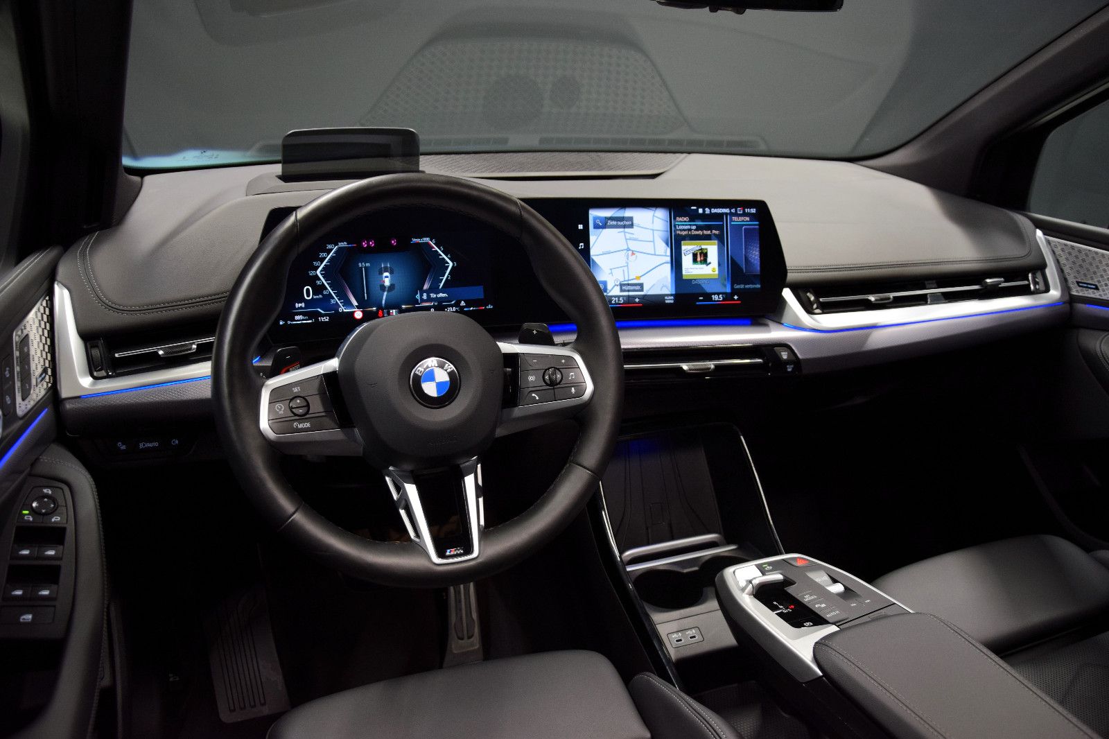 Fahrzeugabbildung BMW 223d Active Tourer xDrive M Sport Pano AHK HuD