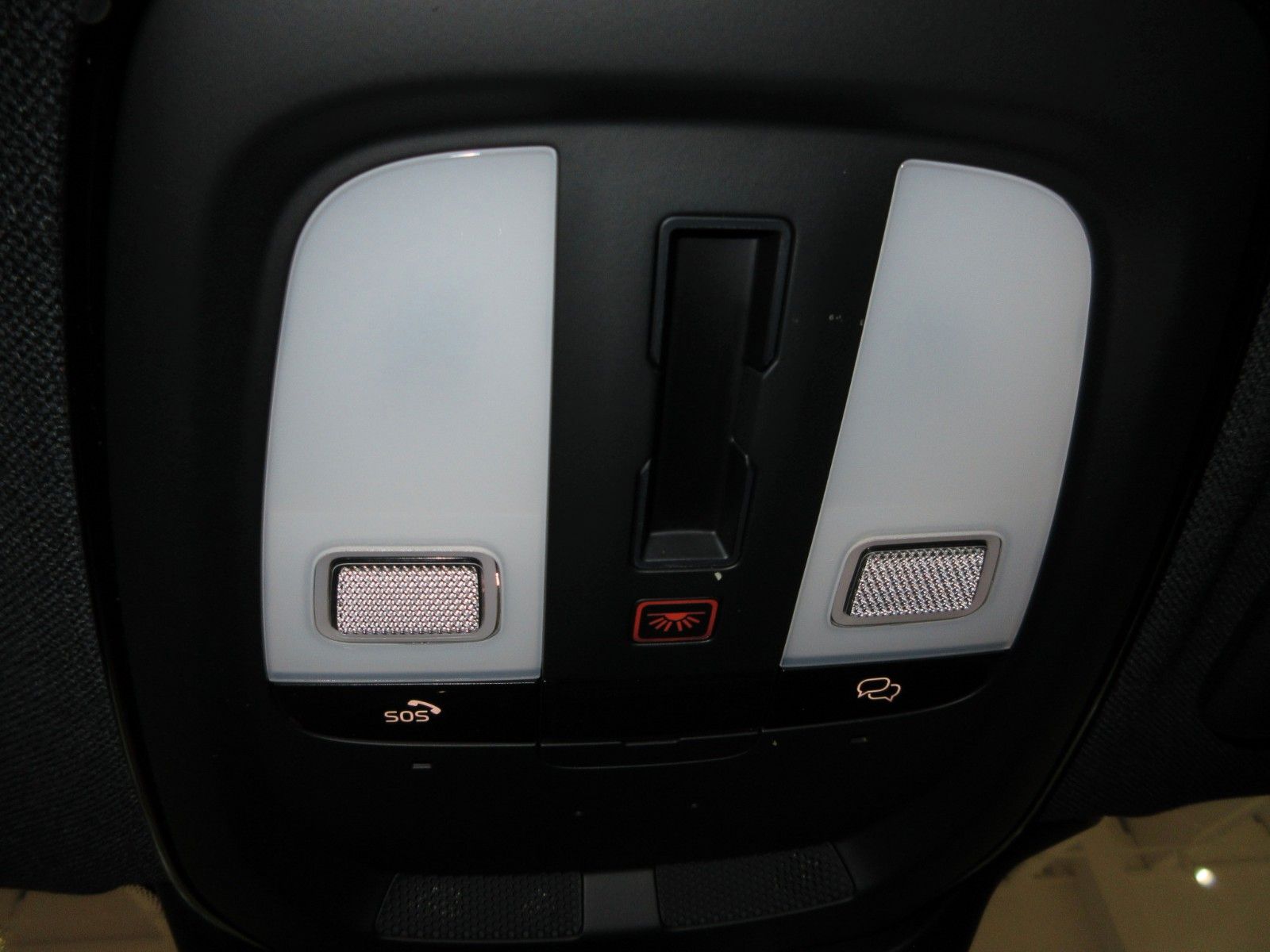 Fahrzeugabbildung Volvo XC 40 B3 Ultra Black Edition | 360° | NS | Navi