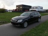 Mercedes-Benz Automatik-Navi-Sitzheizung-PDC-AHK-Glasdach - Mercedes-Benz 200 mit Benzin-Antrieb: Kombi