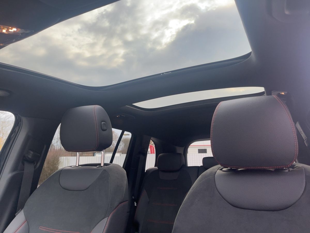 Fahrzeugabbildung Mercedes-Benz GLB 220 d 4M AMG/Night/Pano/Kamera/AHK