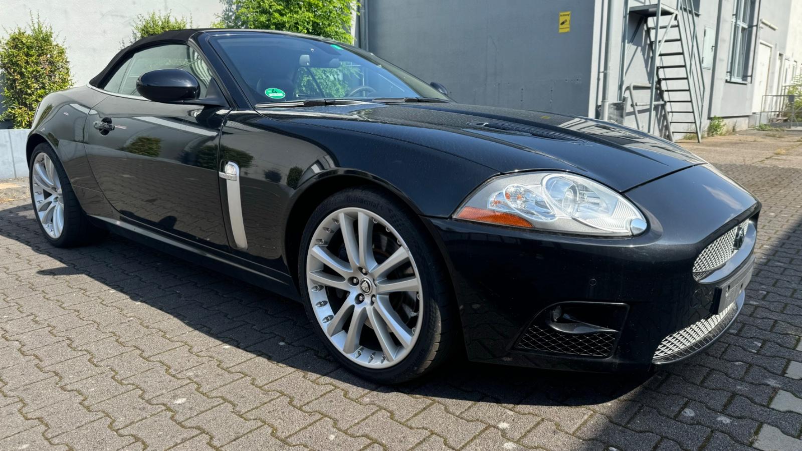 Jaguar XKR
