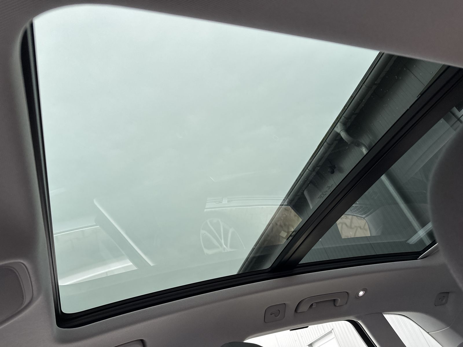 Fahrzeugabbildung Audi Q5 40 TDI Quattro Sport NAV+XEN+ACC+PANORAMA+KAM