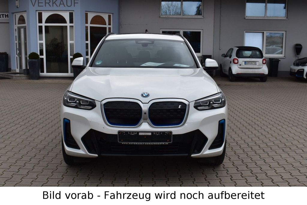 Image of BMW iX3