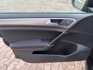 Bild 5 VW Golf VII R-LINE Lim. +PDC+NAVI+BI-XENON+ALU+BT+