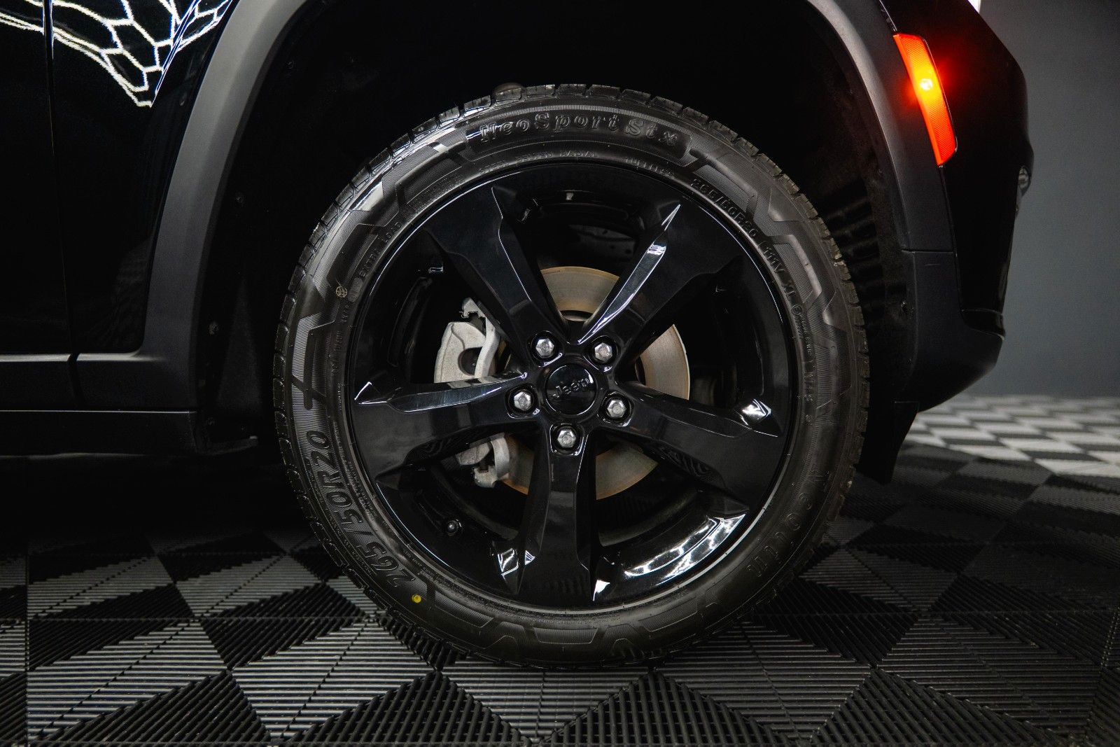 Fahrzeugabbildung Jeep Grand Cherokee 3.6 4x4 Altitude *ACC*Pano*LED*