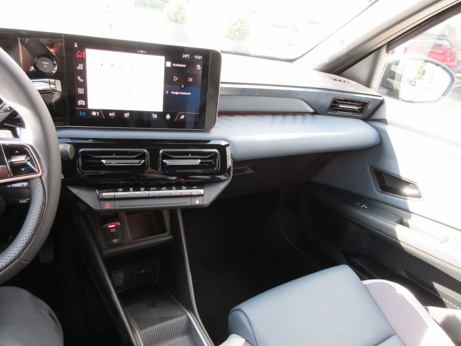 Fahrzeugabbildung Nissan Micra Evolve 52kWh 150PS AT Automatik