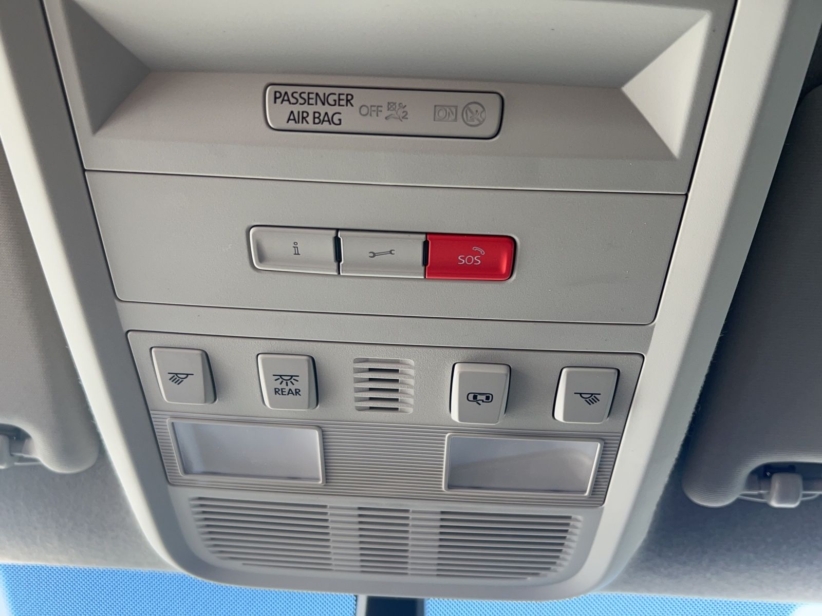 Fahrzeugabbildung Volkswagen T6 Kombi T6.1 TDI 9 Sitzer LR Klima, PDC, AHK Vo