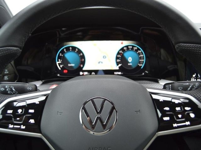 Golf VIII Variant 1.5 TSI R-Line AHK/LED/17-ZOLL
