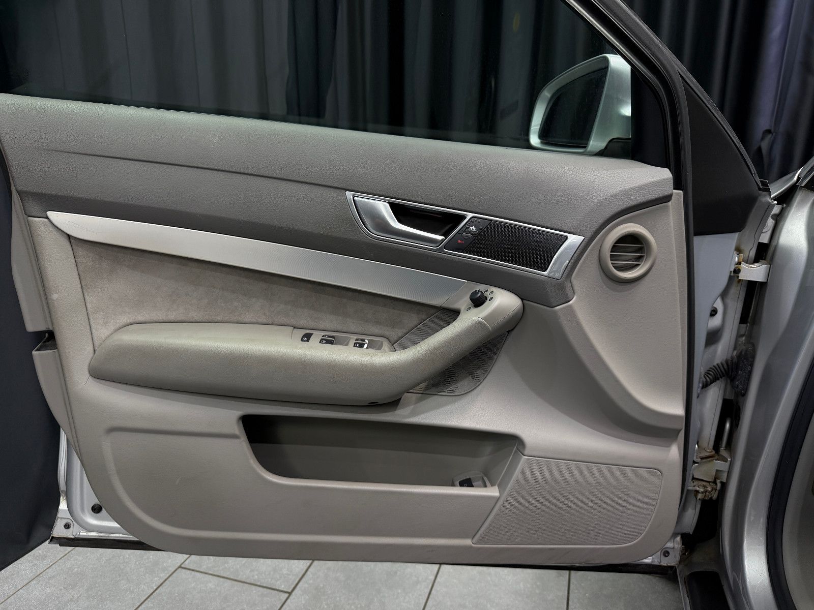 Fahrzeugabbildung Audi A6 Lim. 3.0 TDI quattro|D-FZG|U-FREI|PDC|TÜV Neu