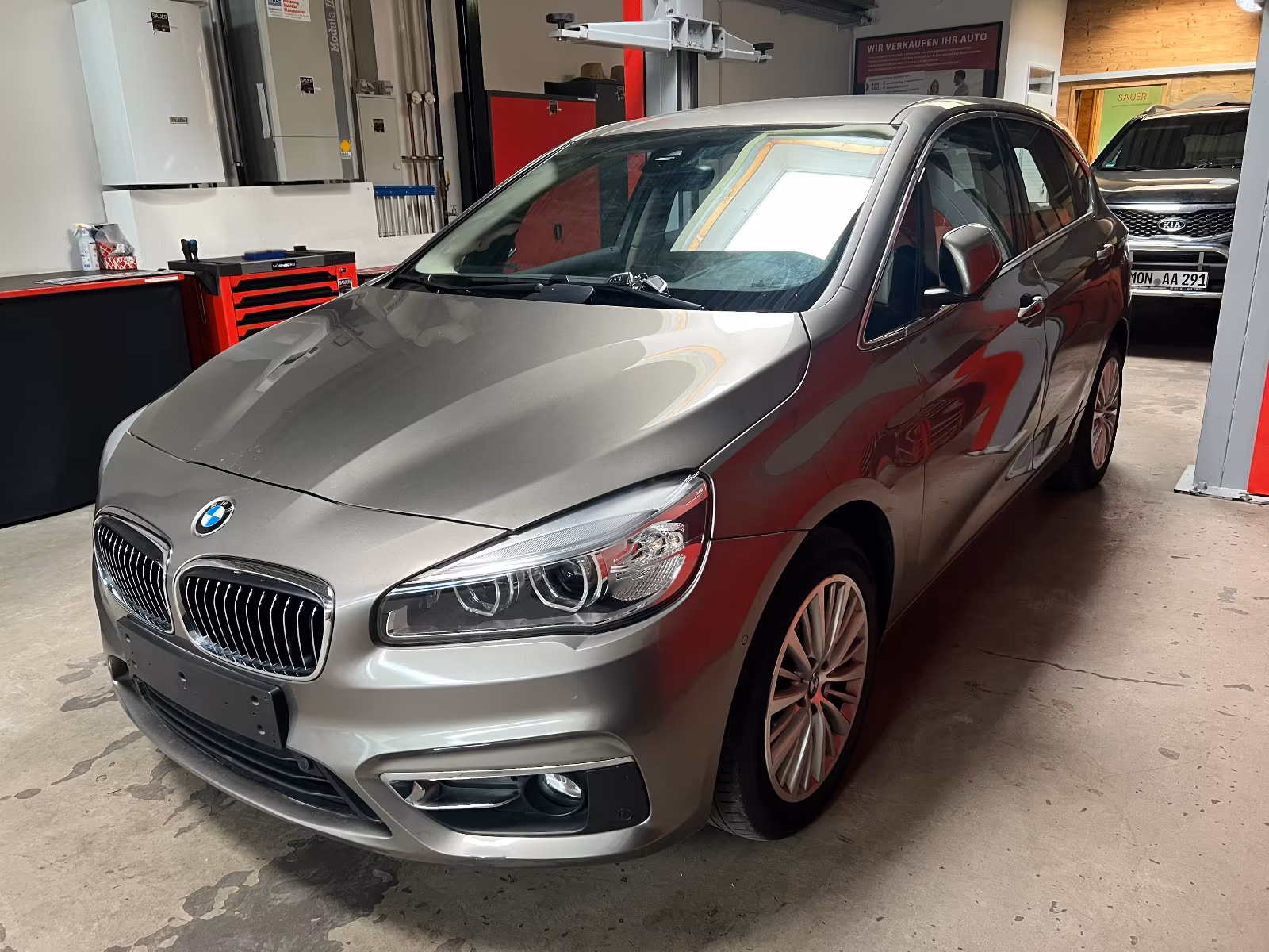 BMW 220i Active Tourer Luxury Line Navi Kamera LED