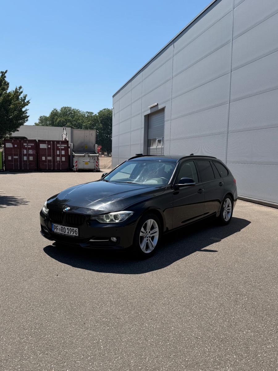 BMW 320 2012 — rear view
