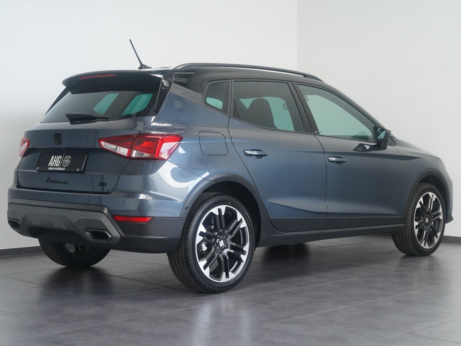 Fahrzeugabbildung SEAT Arona 1.5 TSI 110 kW FR Black Edition