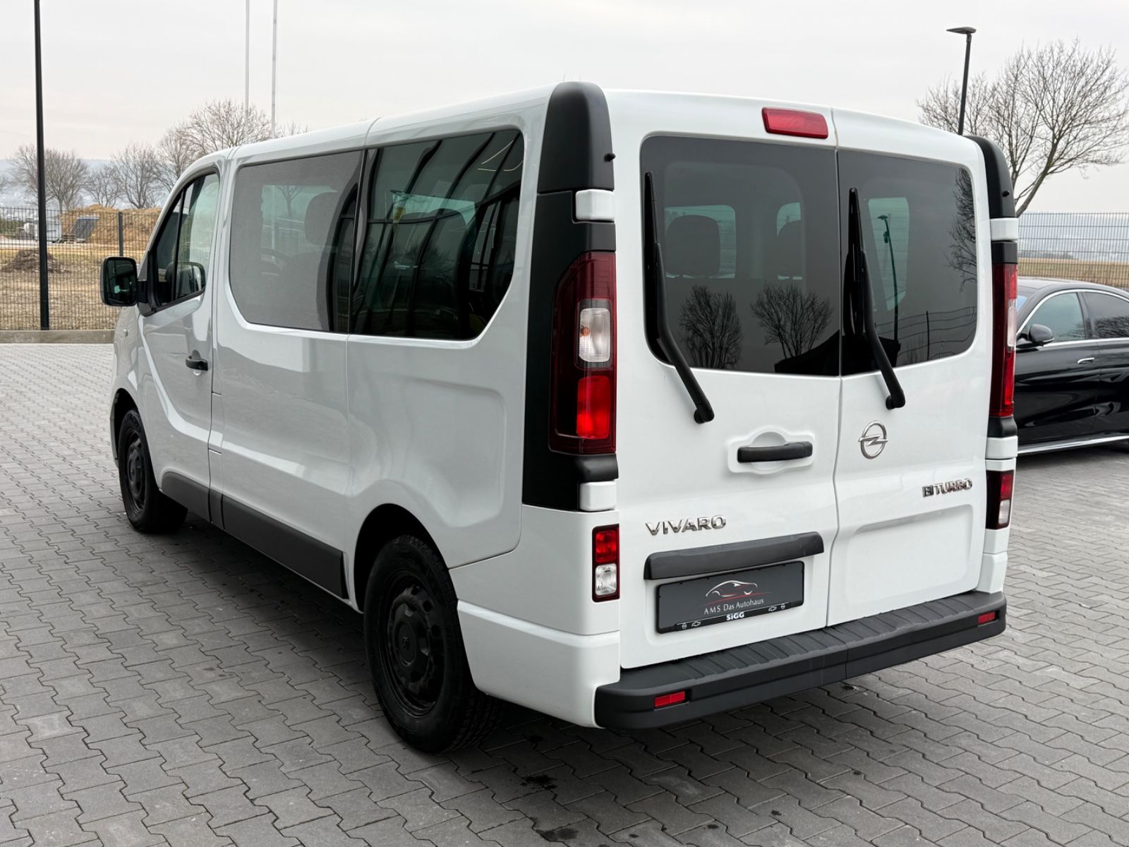 Vivaro B Combi L1H1  2,7t 1.6 CDTI 9 Sitzer