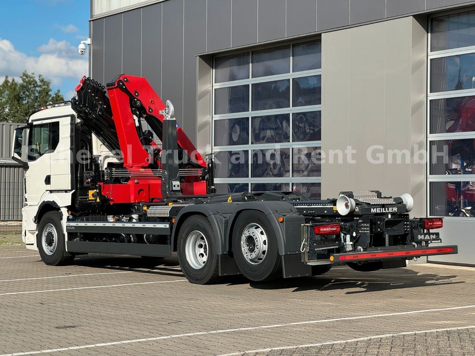 Fahrzeugabbildung MAN TGS 26.520 6x2H-4 Abrollkipper MEILLER+FASSI 235