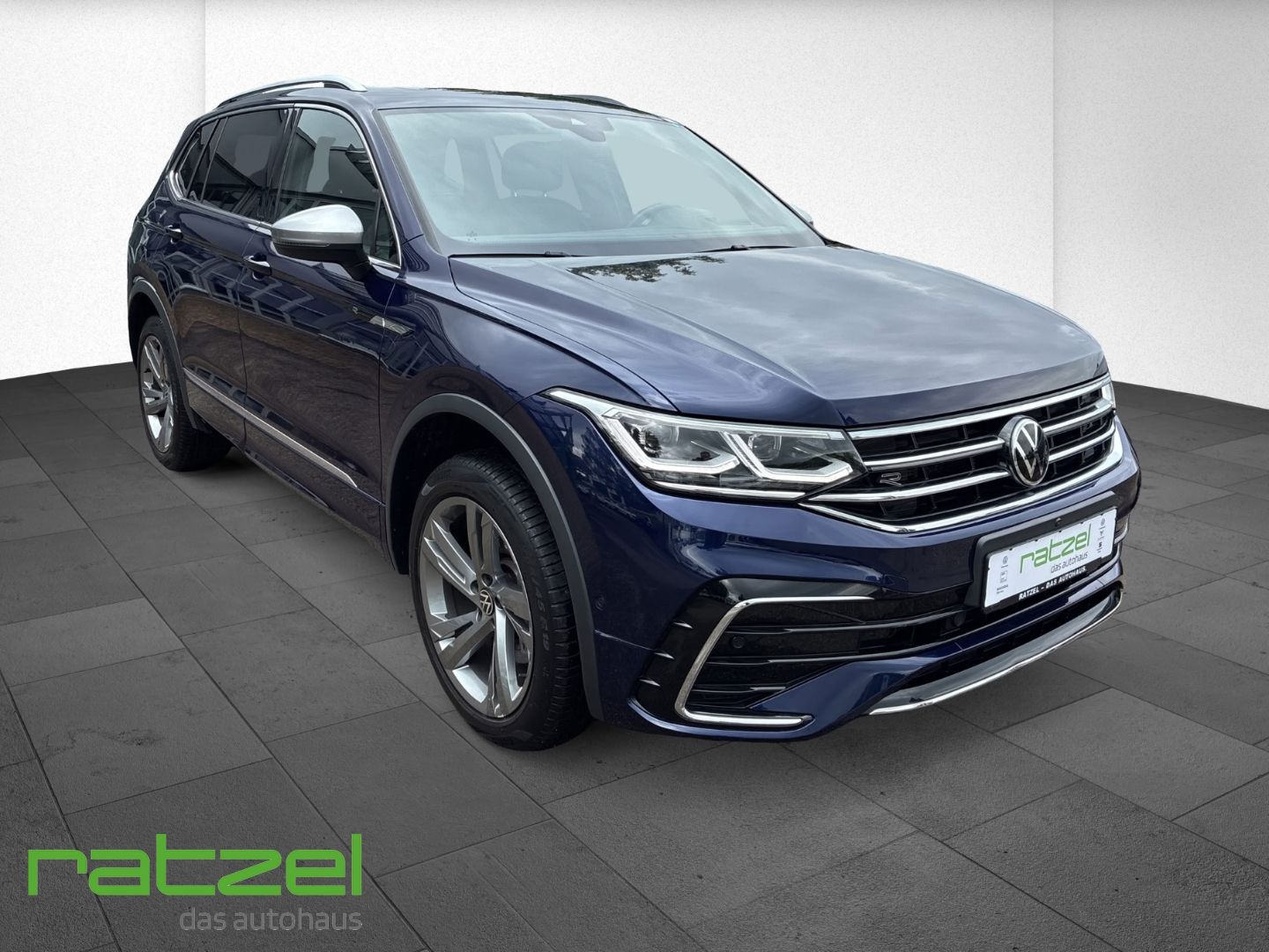 Fahrzeugabbildung Volkswagen Tiguan Allspace 4Motion R-Line 2.0 TDI DSG HUD P