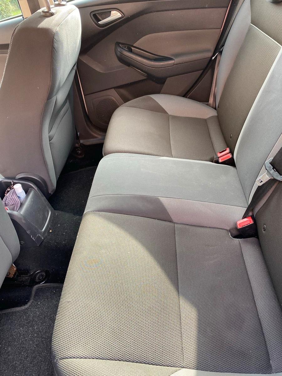 Ford Focus 2011 — photo 6