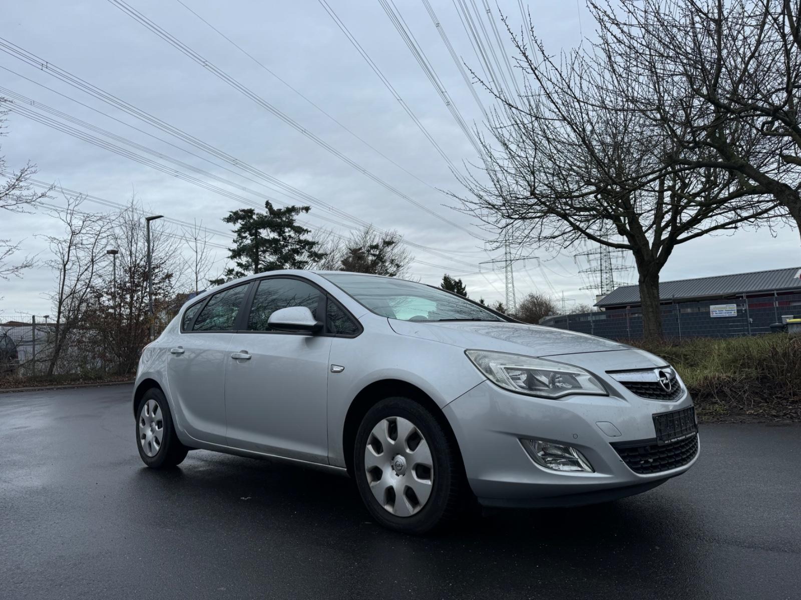 Opel Astra J Lim. 5-trg. Edition 1.4 Turbo TOP ZUST