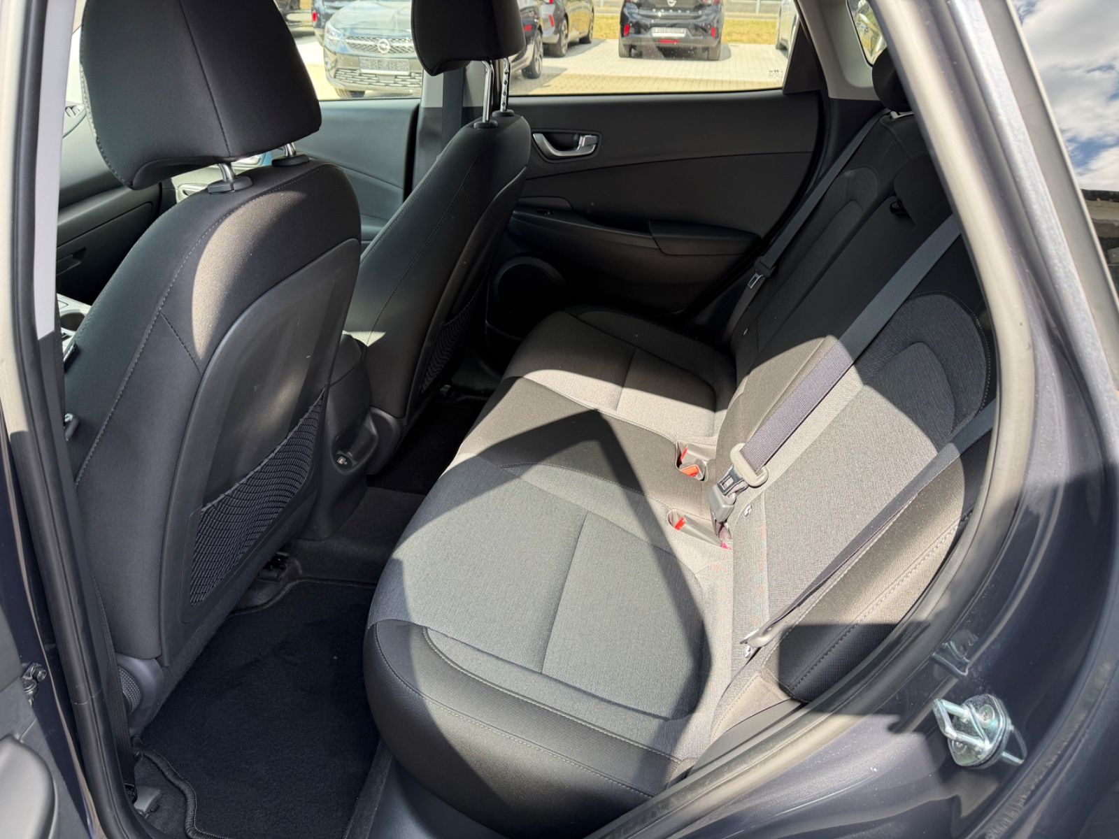 Fahrzeugabbildung Hyundai Kona Elektro°64 kWh°AHK°Navi°Kamera°SOH 97%