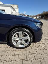 Mercedes-Benz E 400 4MATIC AVANTGARDE Autom. AVANTGARDE - blaue Mercedes-Benz E 400