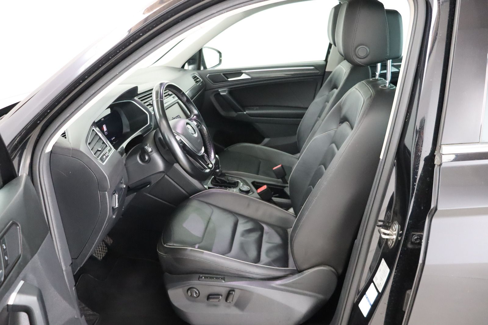 Fahrzeugabbildung Volkswagen Tiguan 2.0 TDI 4Motion * Memory * Leder * Pano H