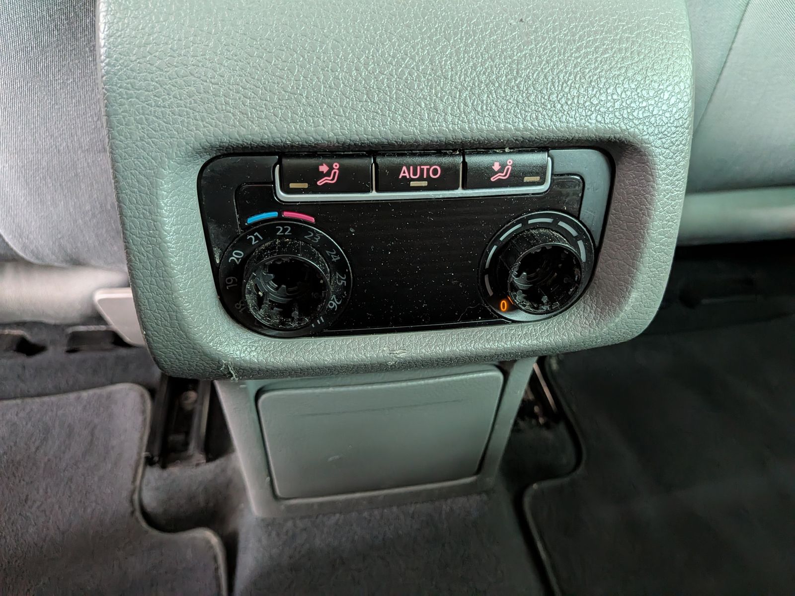 Fahrzeugabbildung SEAT Alhambra 2.0 TDI Style Bi-Xen 7-Sitz Cam Tempoma