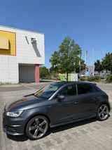 Audi A1 1.4 TDI S-Line, BOSE, Schiebedach, Xenon - Audi A1 mit Diesel-Antrieb
