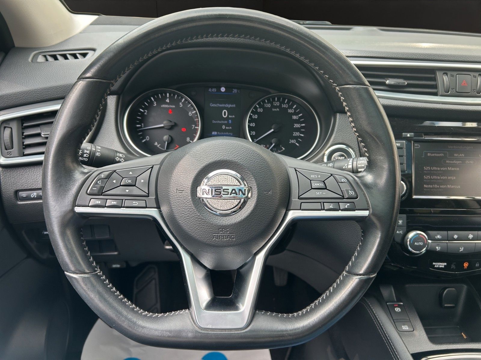 Fahrzeugabbildung Nissan Qashqai Tekna+ Klima/Kamara 360°/Panorama