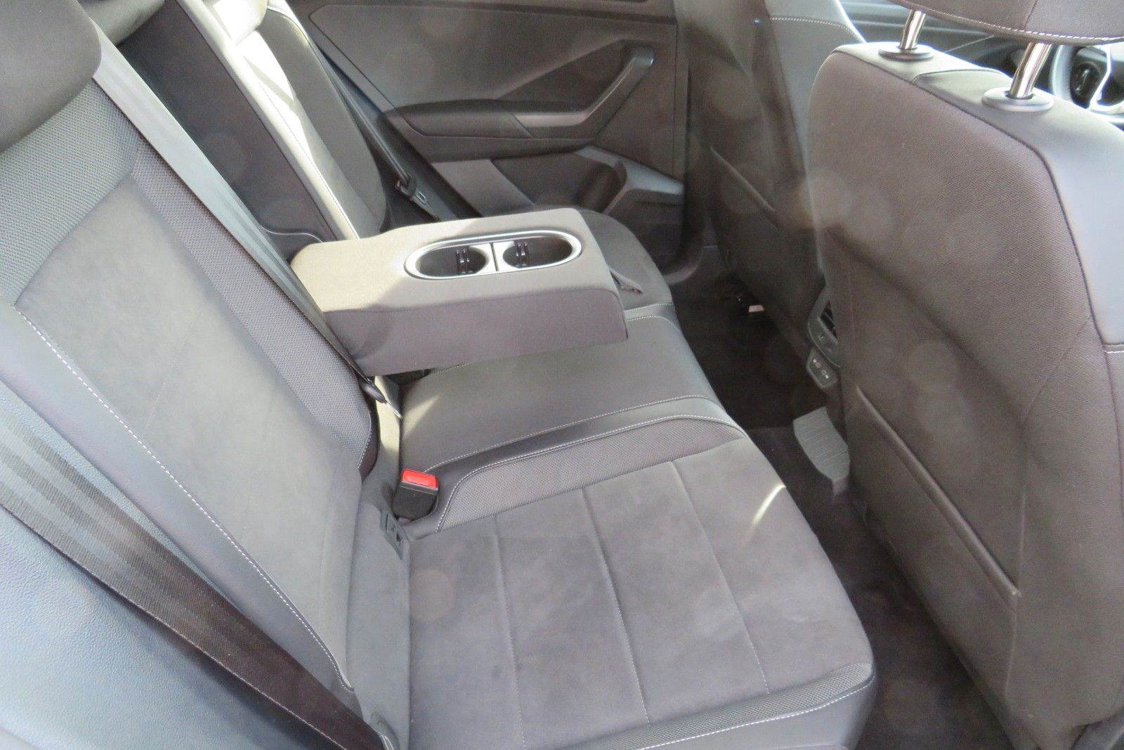 Fahrzeugabbildung Volkswagen T-Roc Style KAMERA ACC NAVI APP SITZH DIGI-COPI