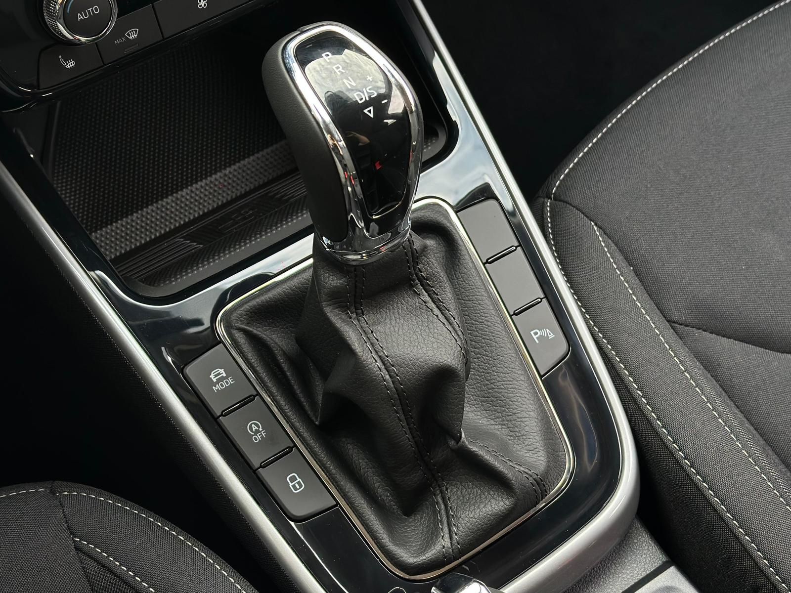 SKODA Fabia 1.0TSI SELECTION 130 JAHRE PREMIUM EDITION - Image 15