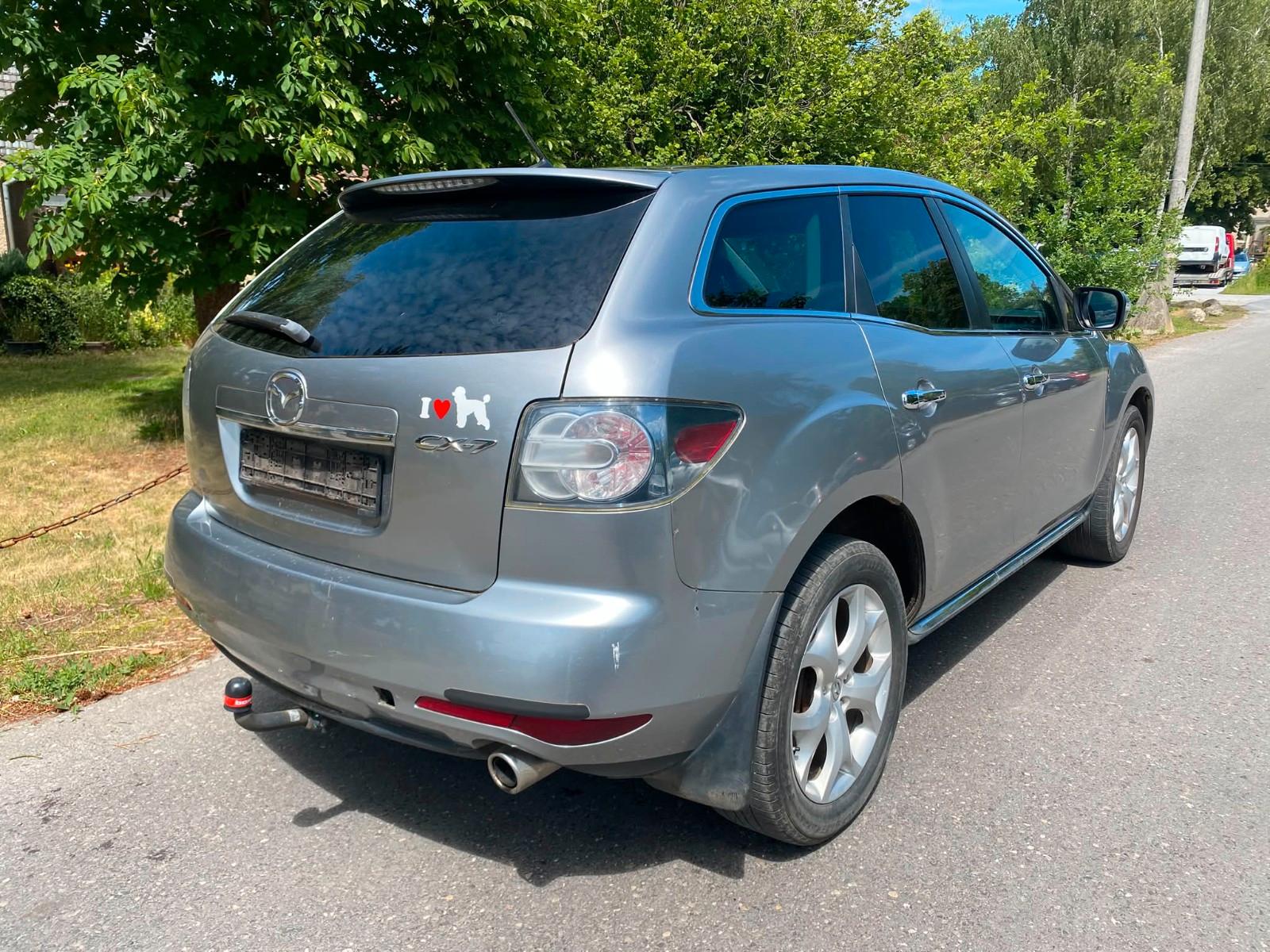 Mazda CX-7 2010 — interior