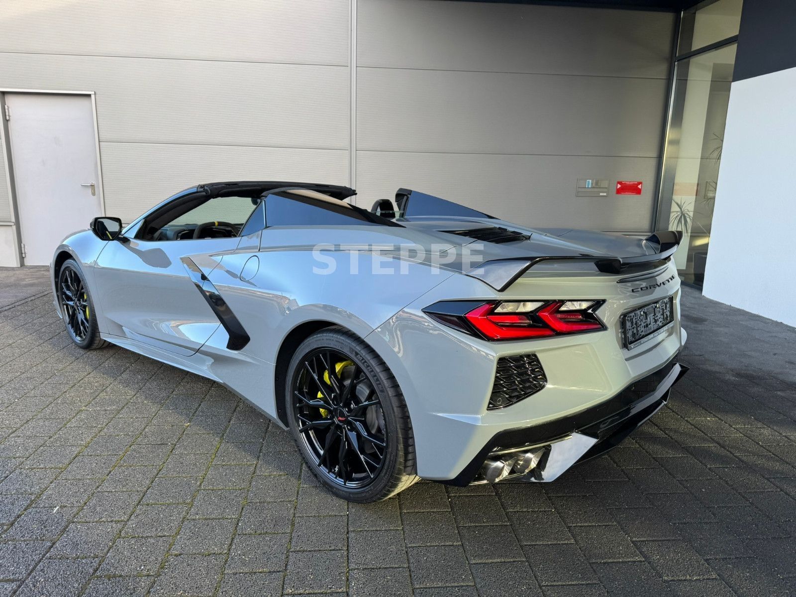 Corvette C8 Stingray Convertible 3LT Europamodell STEPPE