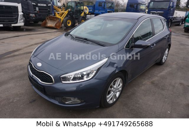 Kia Ceed 1.6 CRDi *Manual/LED/Klima/AHK/Sitzheizung