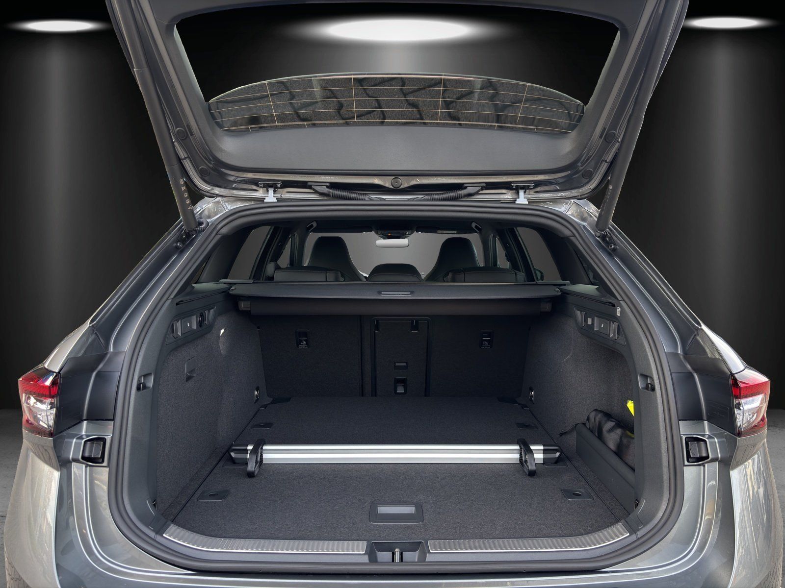 Fahrzeugabbildung SKODA Superb Combi Sportline 2,0 TSI 150 kW DSG