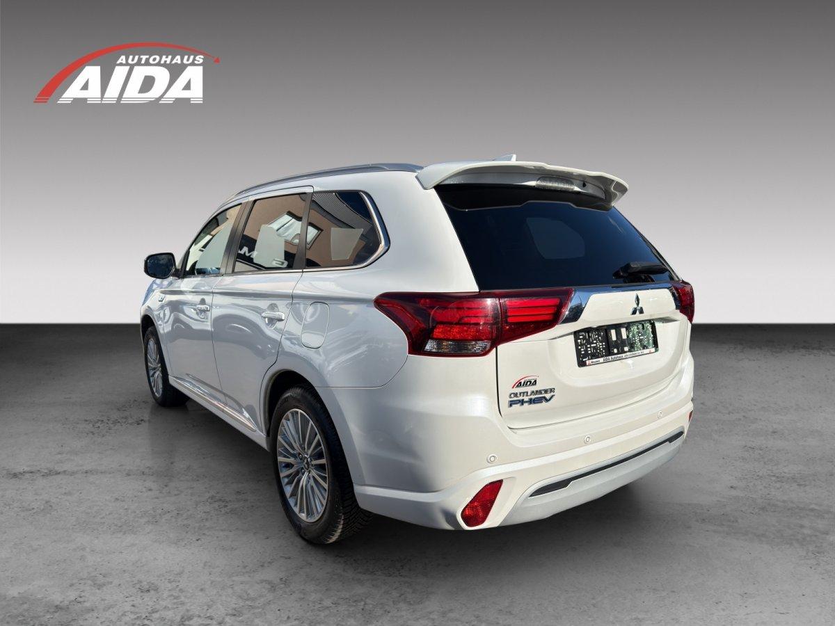 Mitsubishi Outlander 2.4 PHEV TOP 4WD
