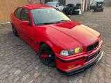 BMW 318i E36 Hellrot M-Paket Limousine - BMW: E36 M Paket