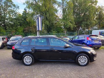 Volkswagen Golf - 3