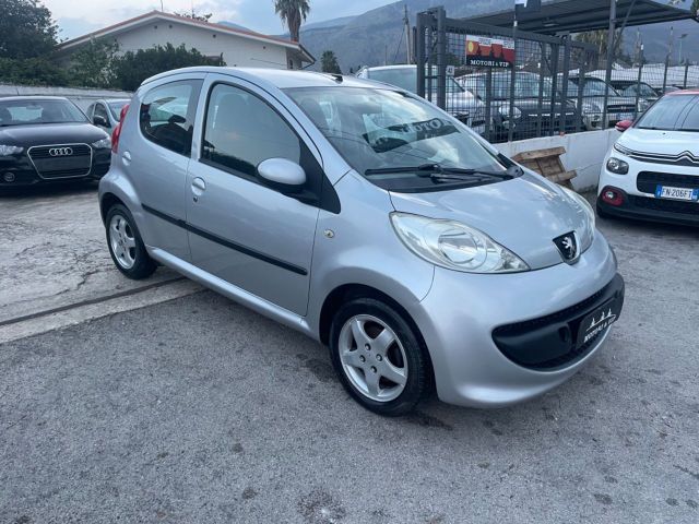 Peugeot PEUGEOT 107 1.0 68cv 5p Sweet Years