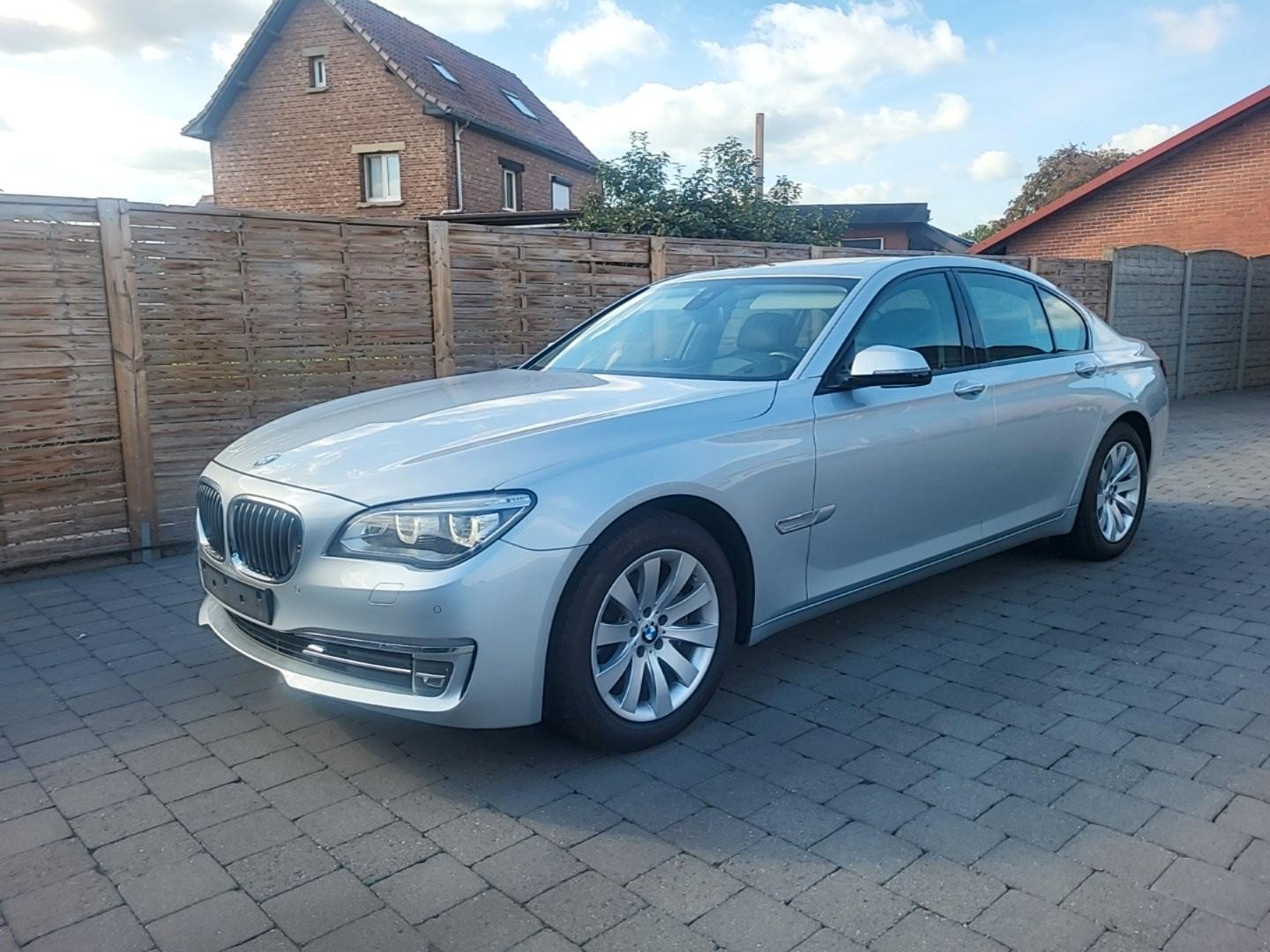 BMW 730