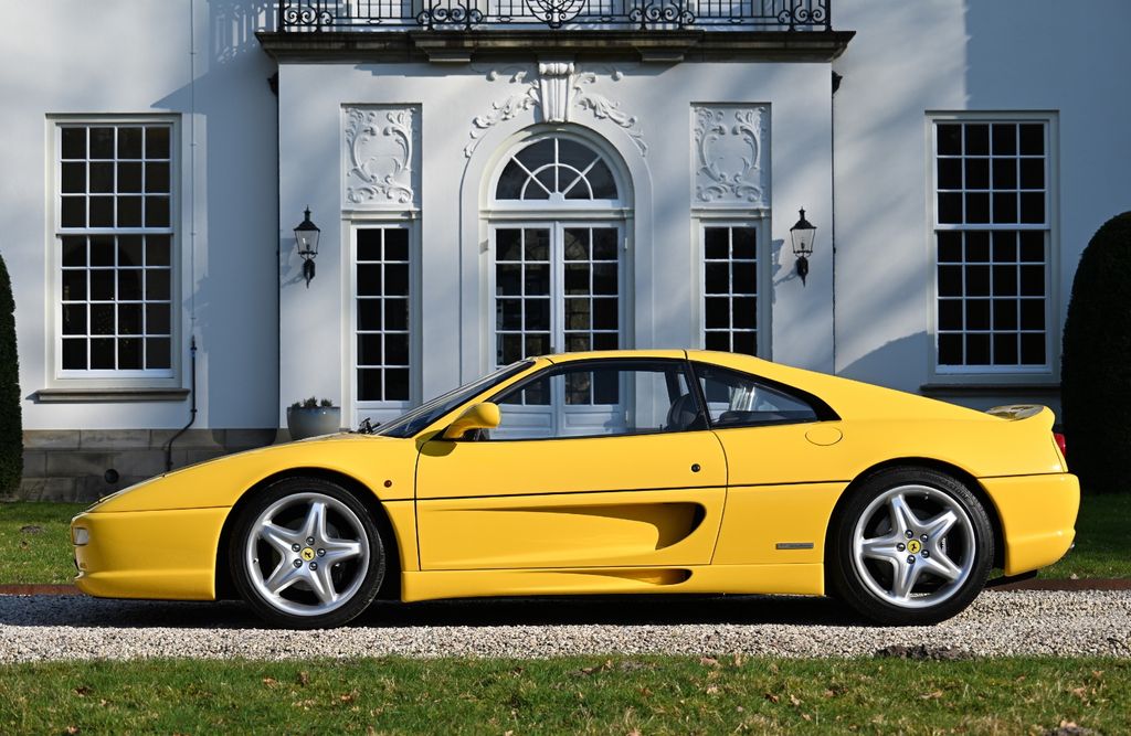 Ferrari F355