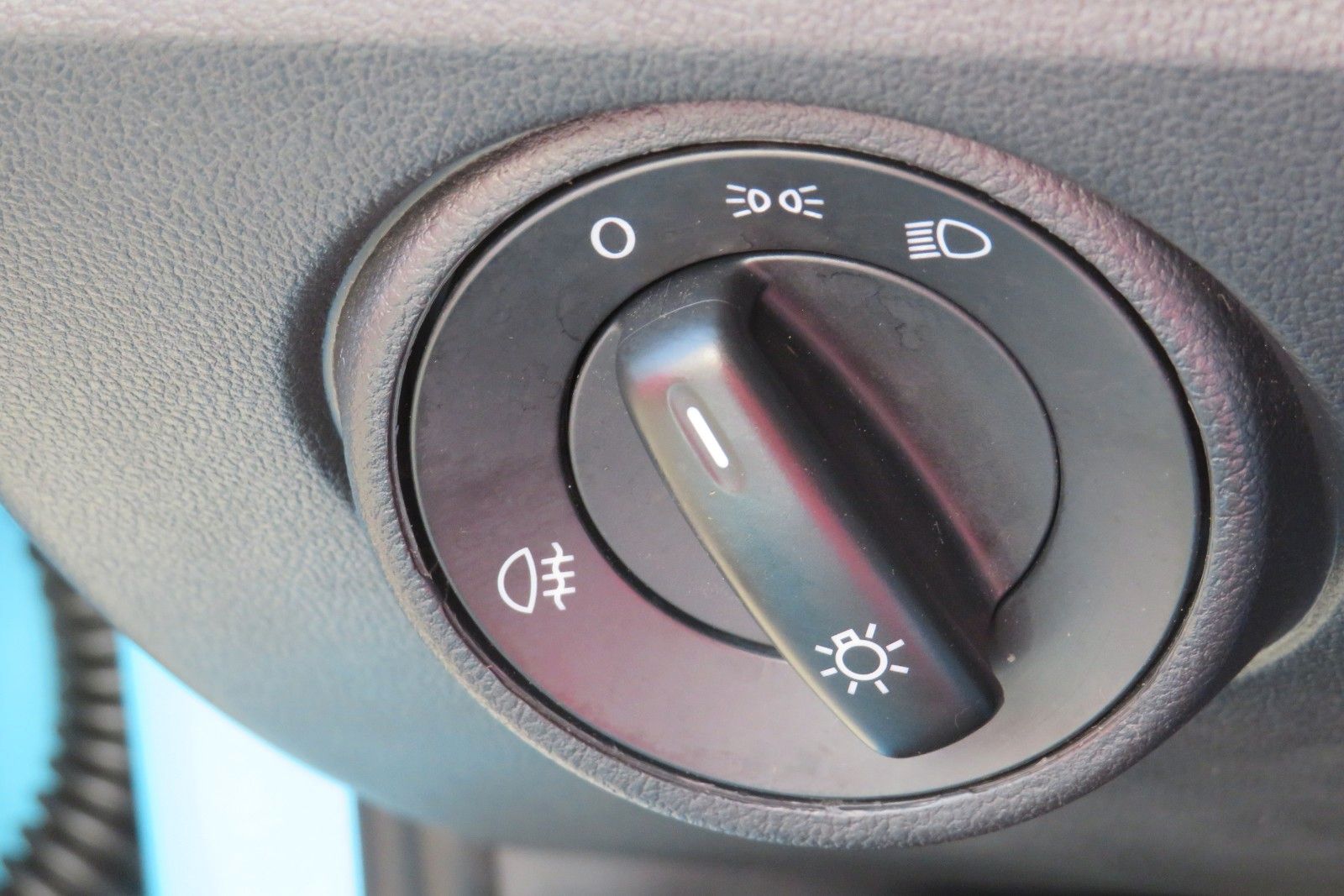 Fahrzeugabbildung Volkswagen up! 4T GJ KLIMA SPURHALTE DAB SCHECKHEFT